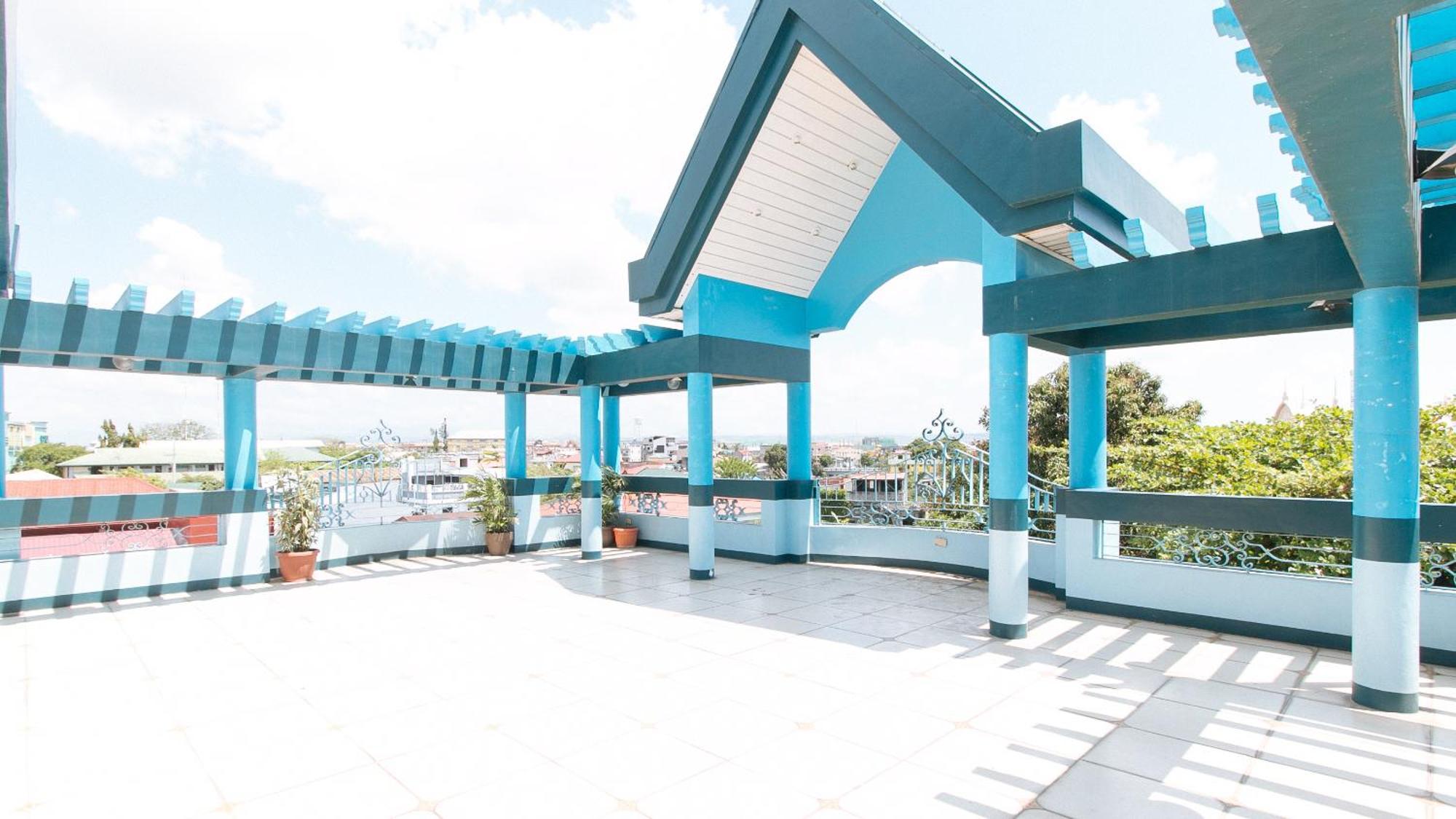 เรดดอร์ซ พลัส แอท วิลลา กลอเรีย ตากีก Hotel ตากิก ภายนอก รูปภาพ